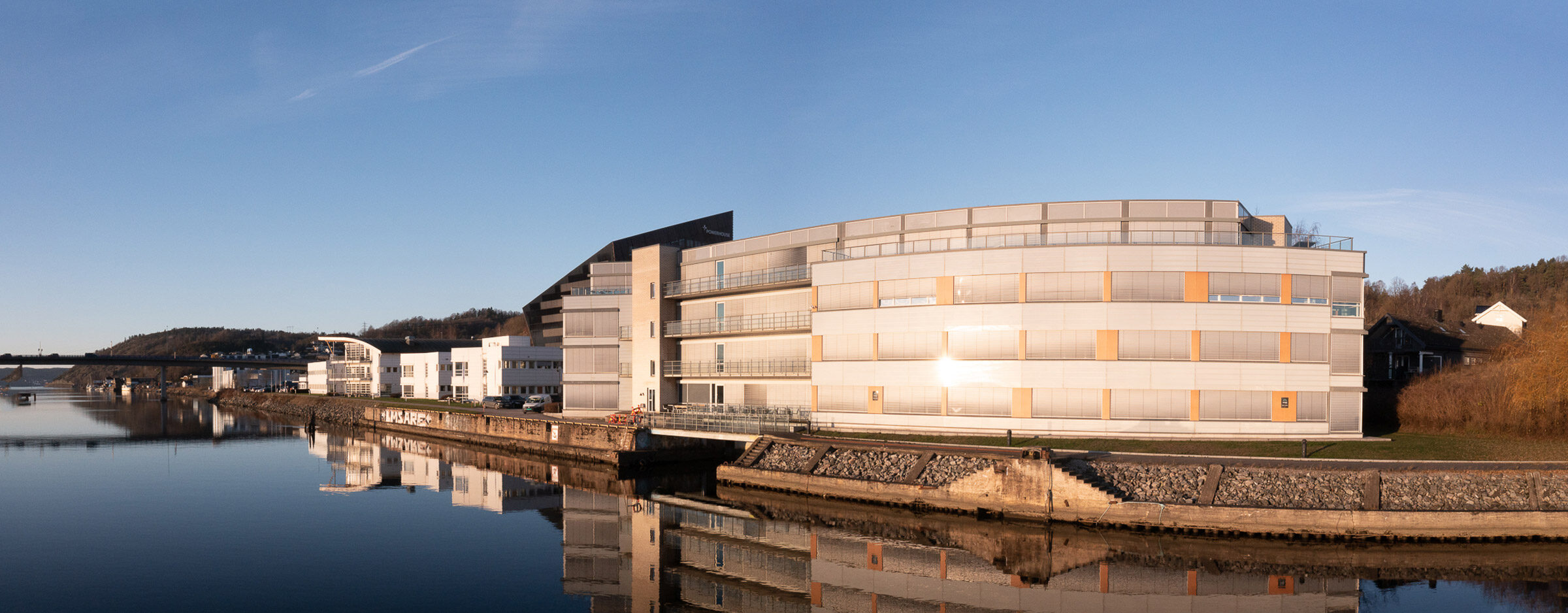 slippen naeringsbygg bader i sol Næringsbygg- kontorer 4 etasjer + teknisk underetasje.